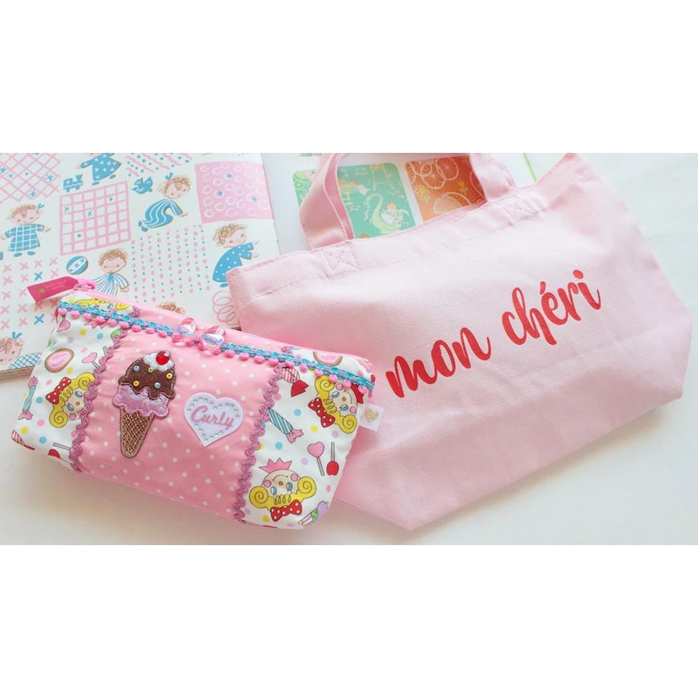 Curly Collection Patch Cosmetic Pouch Ice Cream/Ichigo-Chan